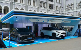dorong-kendaraan-listrik-toyota-hadirkan-fasilitas-pengisian-daya-cepat-di-moi